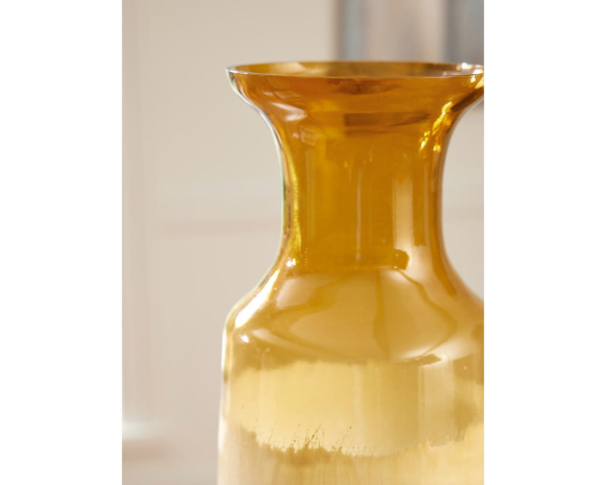Wynburg Vase
