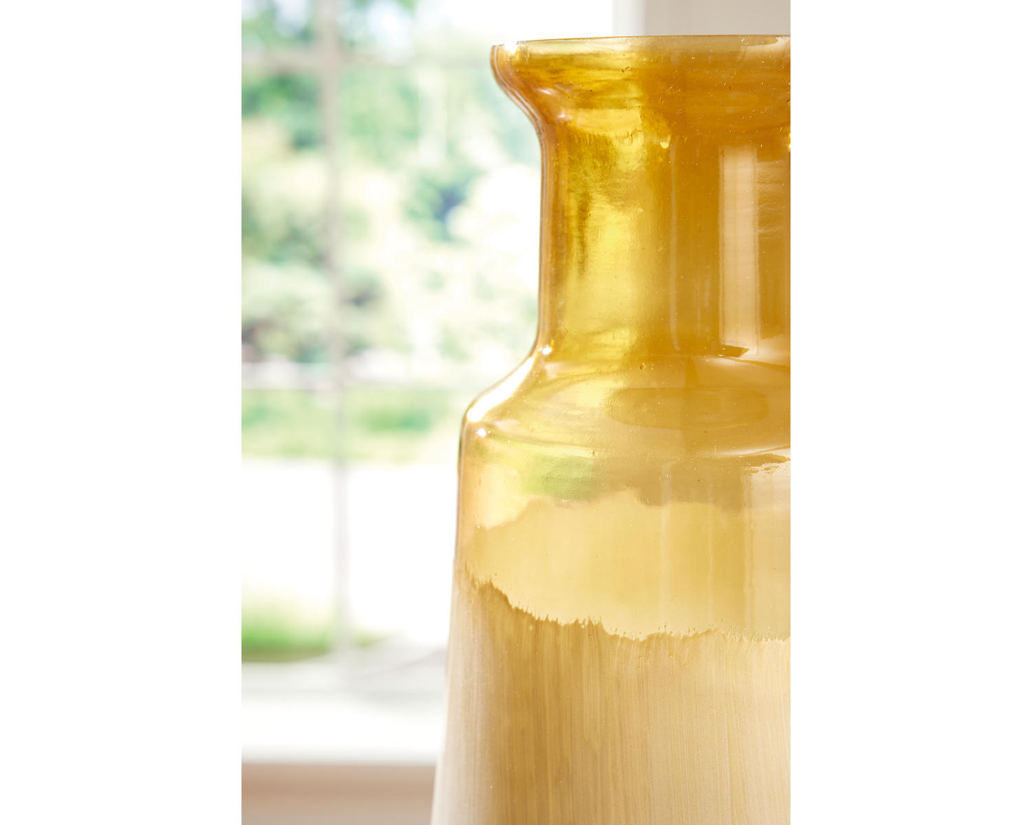 Wynburg Vase