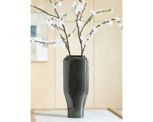 Kierlain Vase