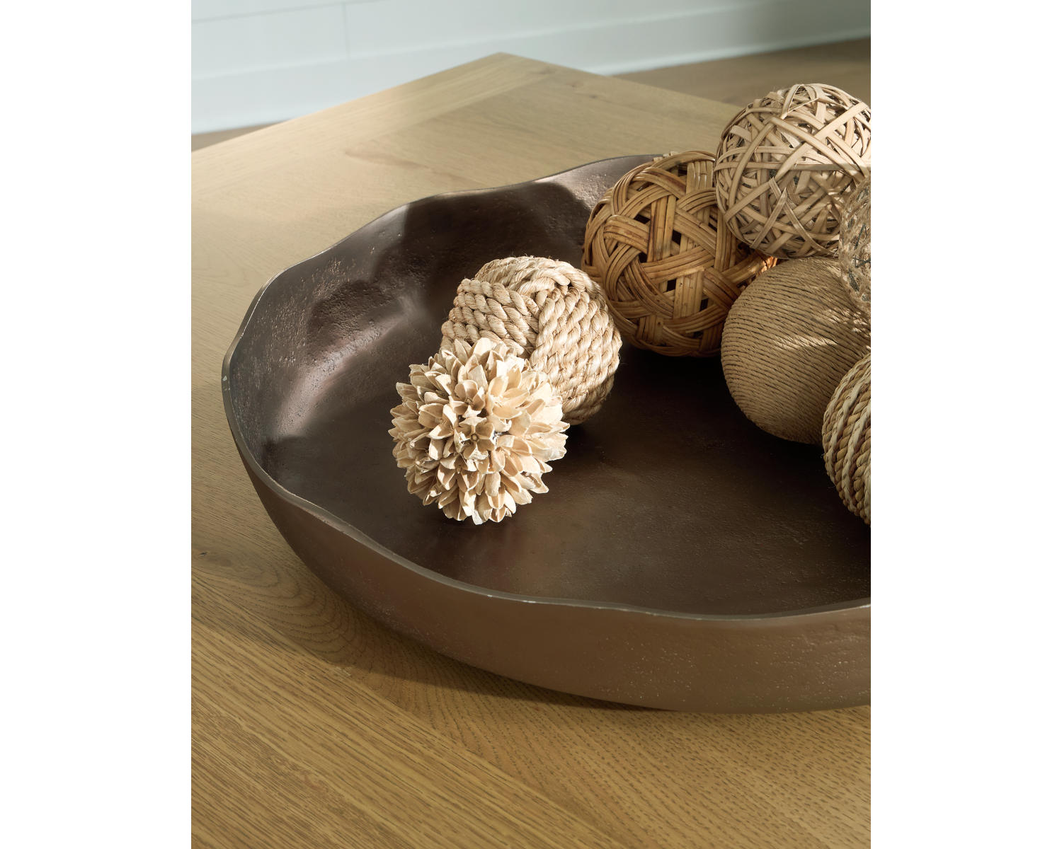 Wallmen Tray