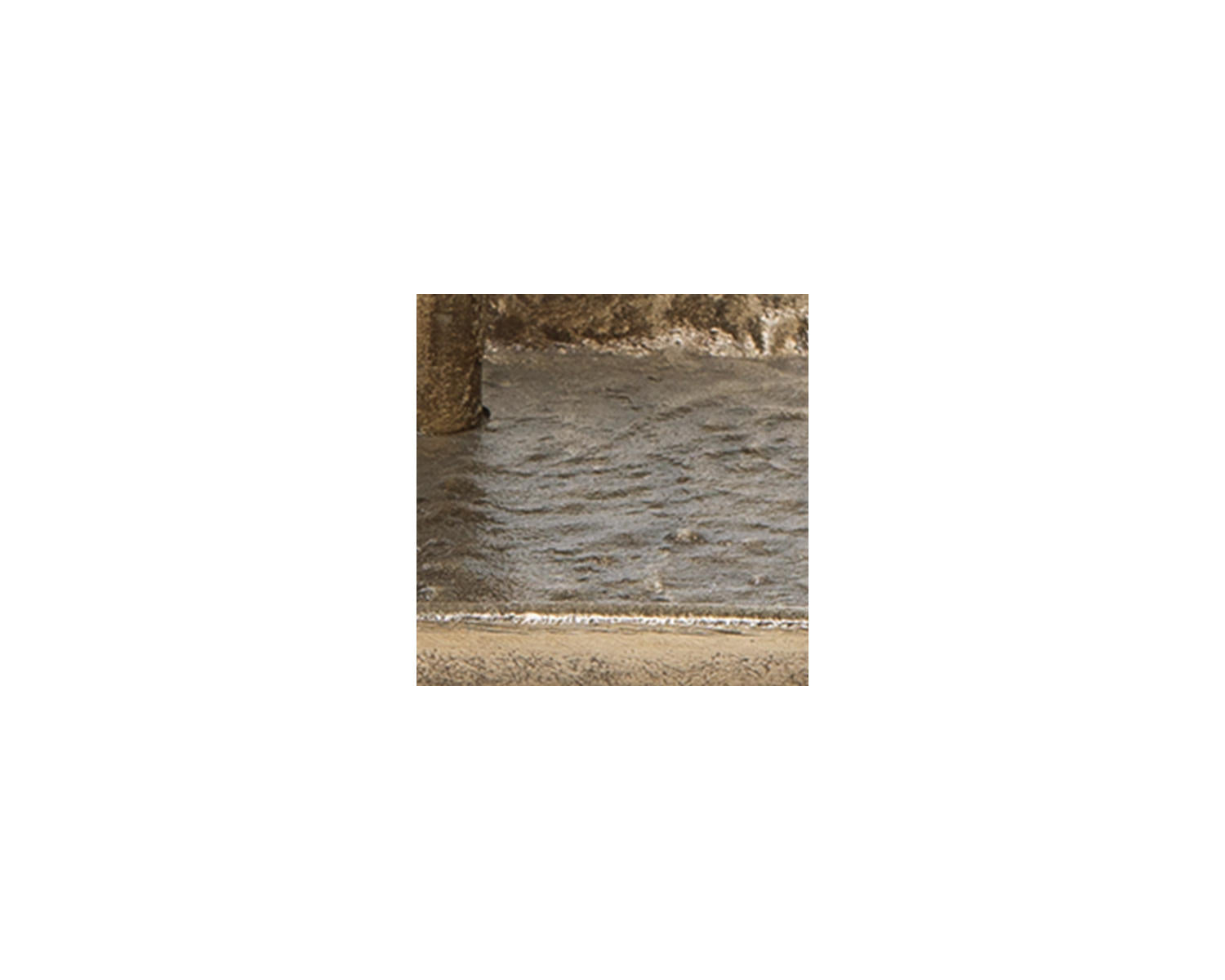 Wallmond Candle Holder