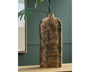 Wallmond Vase