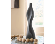 Judsen Vase