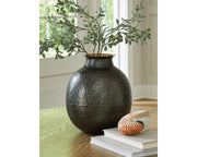 Woody Vase