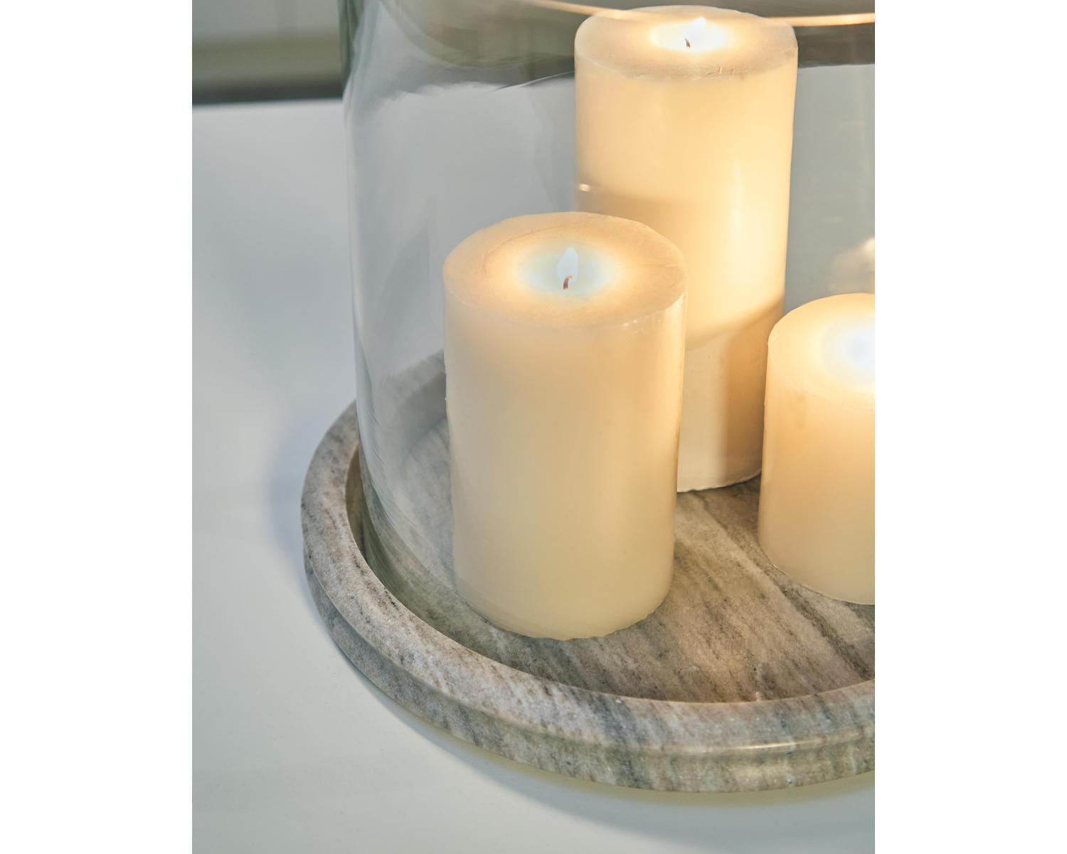 Saskia Candle Holder