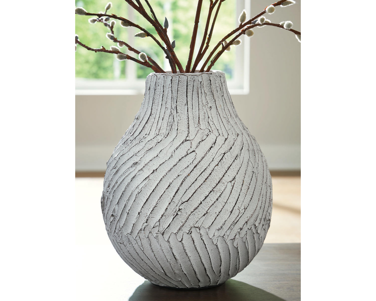 Shelvie Vase