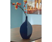 Abtinson Vase