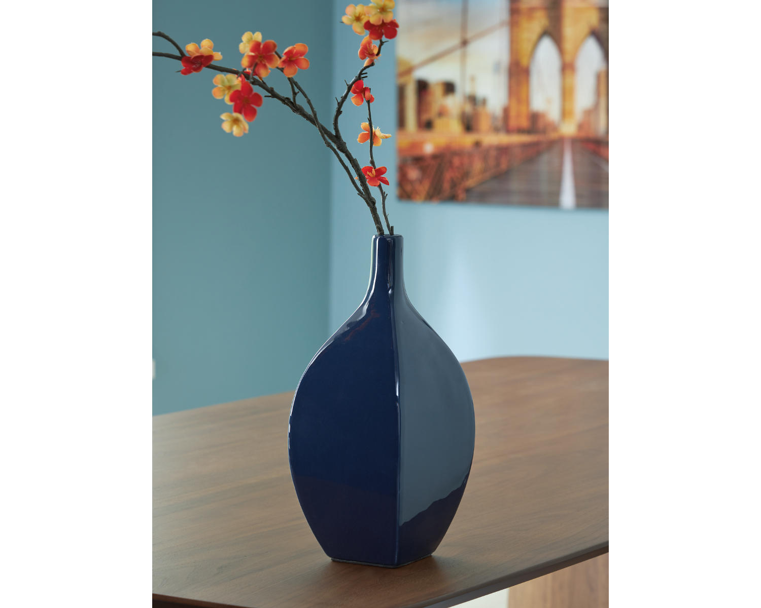 Abtinson Vase