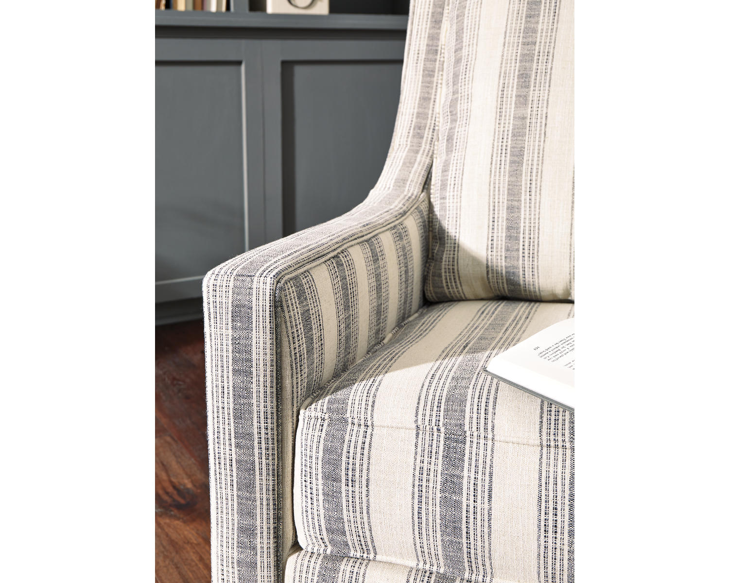Kambria Swivel Glider Accent Chair