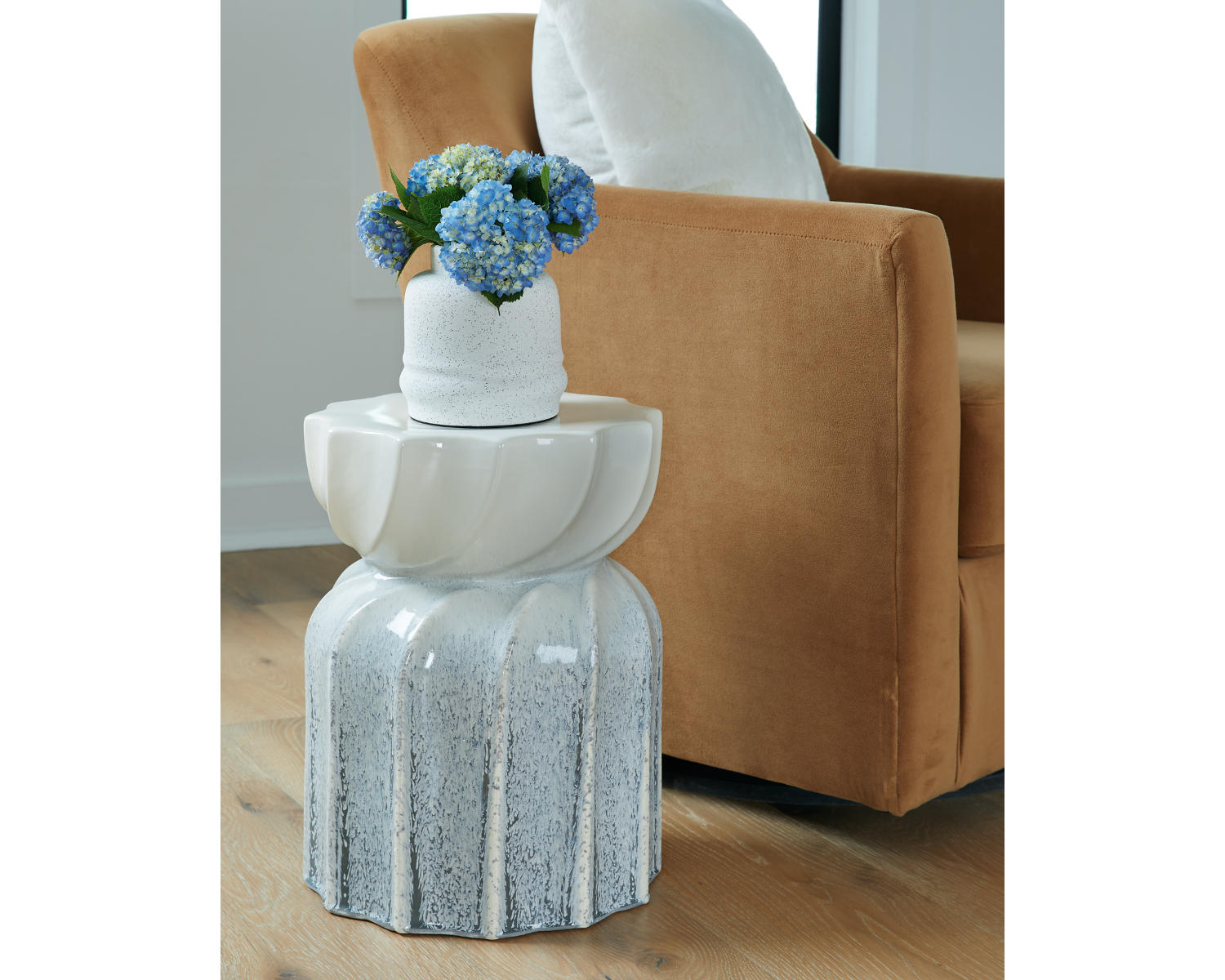 Michamere Stool
