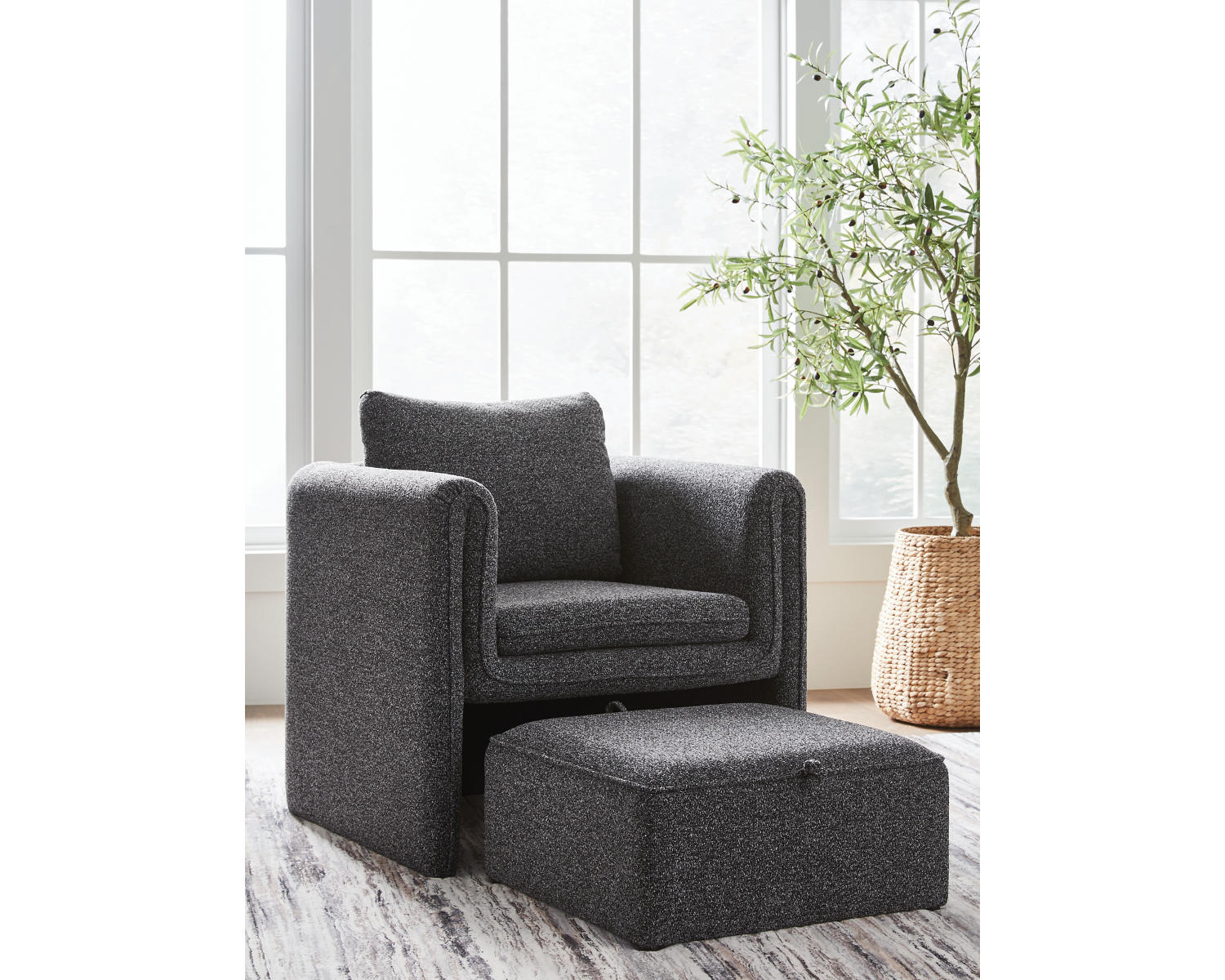 Vreni Accent Chair