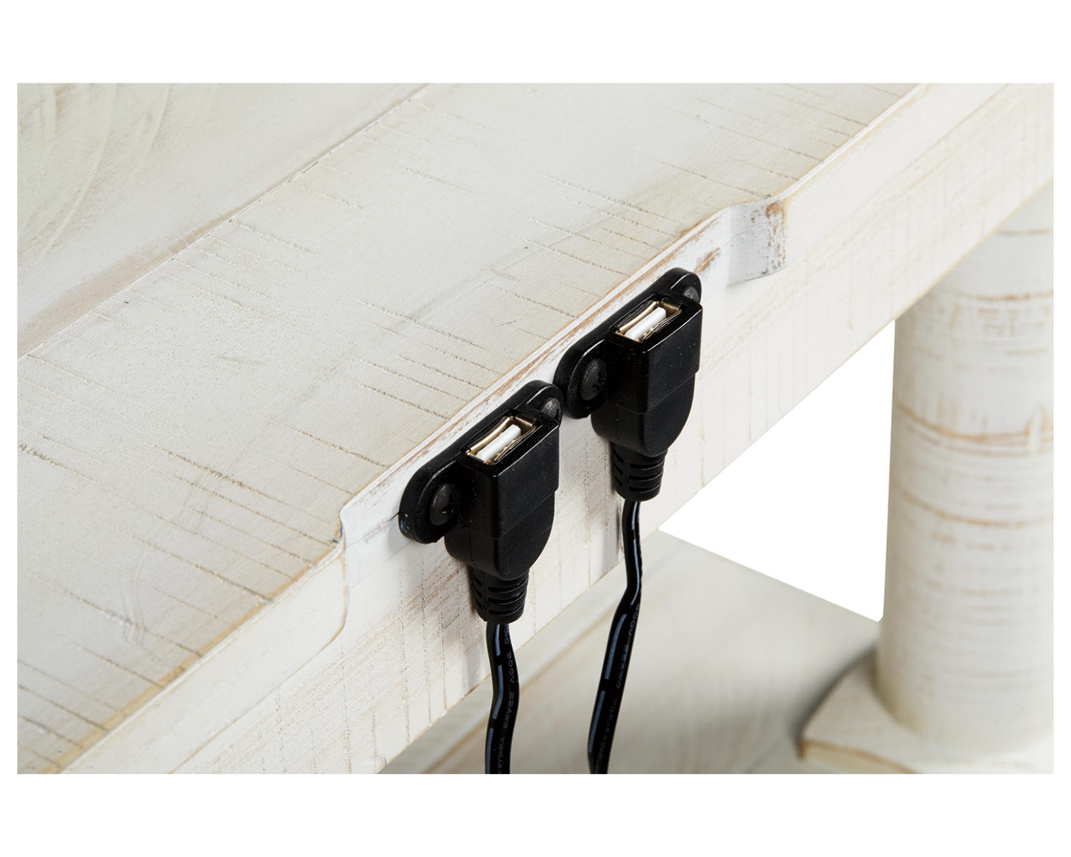 Dannerville Accent Table