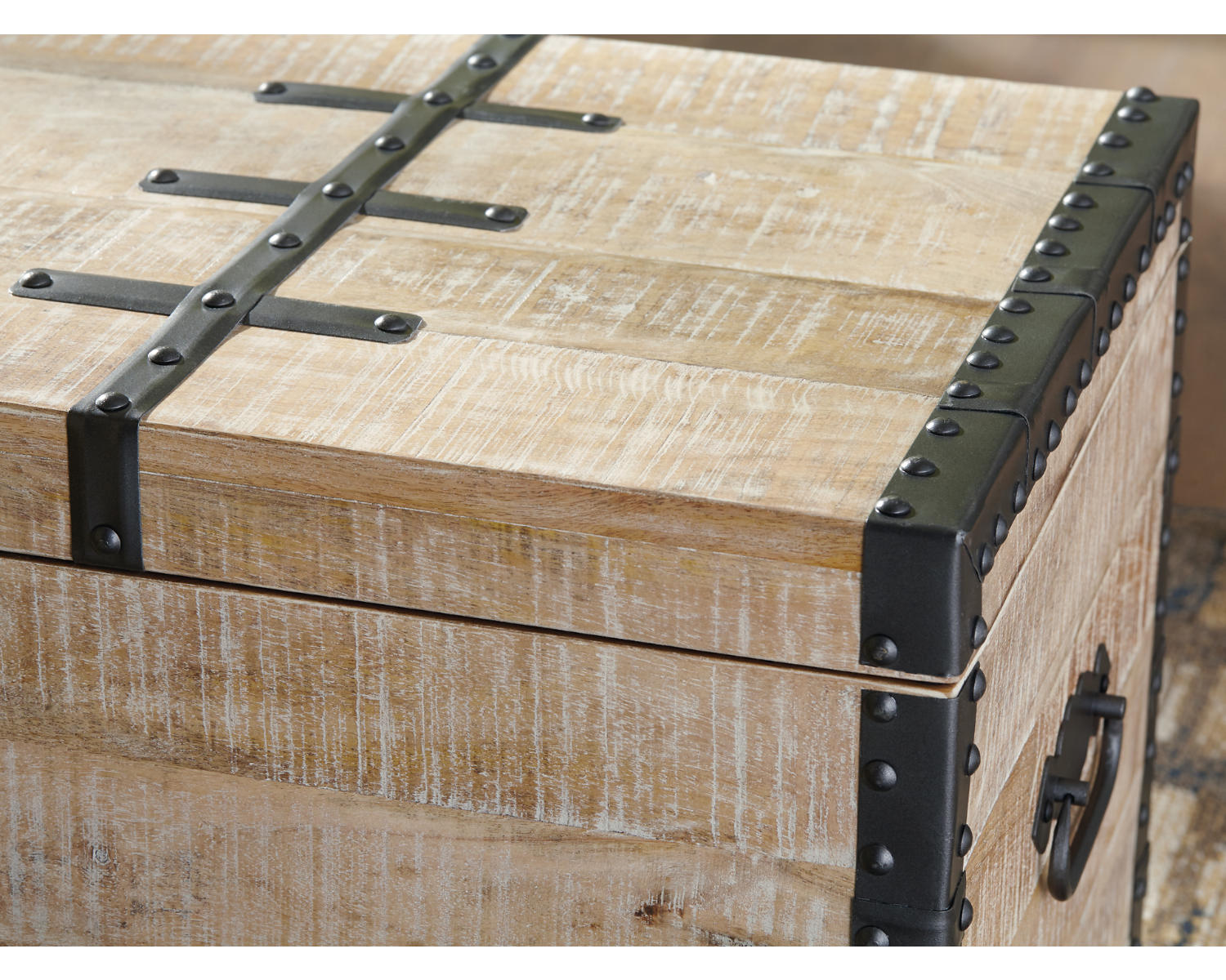 Dartland Storage Trunk