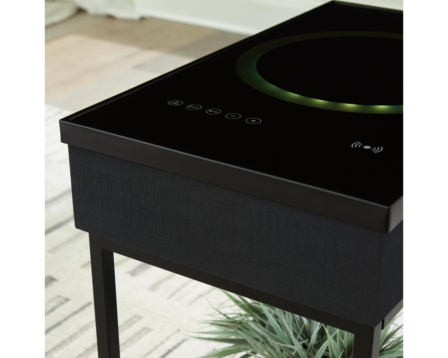 Gemmet Accent Table with Speaker