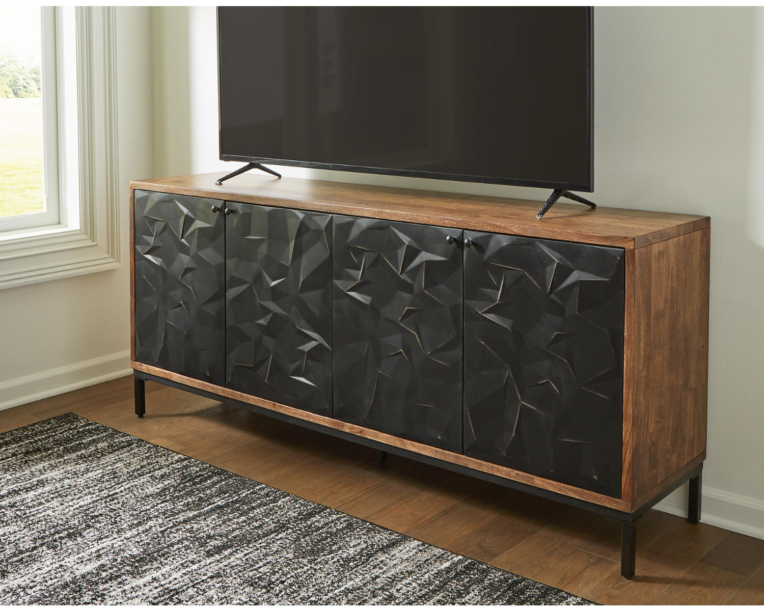 Dorannby Accent Cabinet