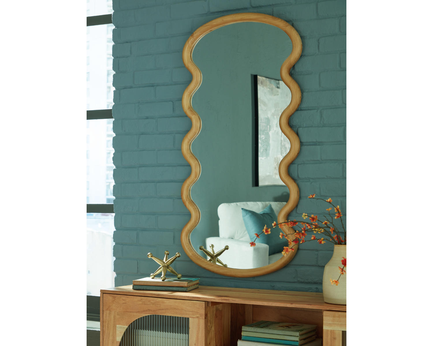Serendis Accent Mirror