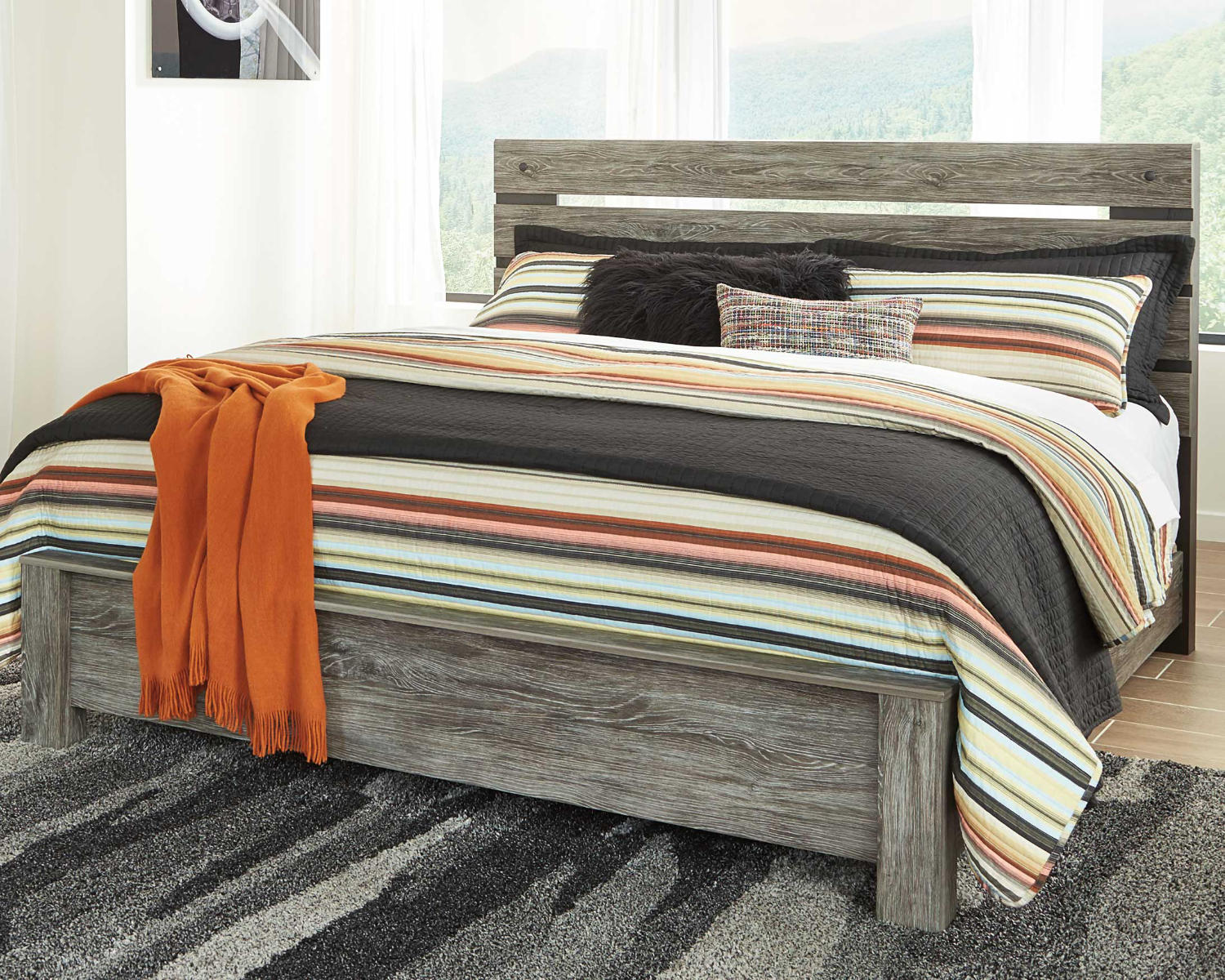 Cazenfeld King Panel Bed