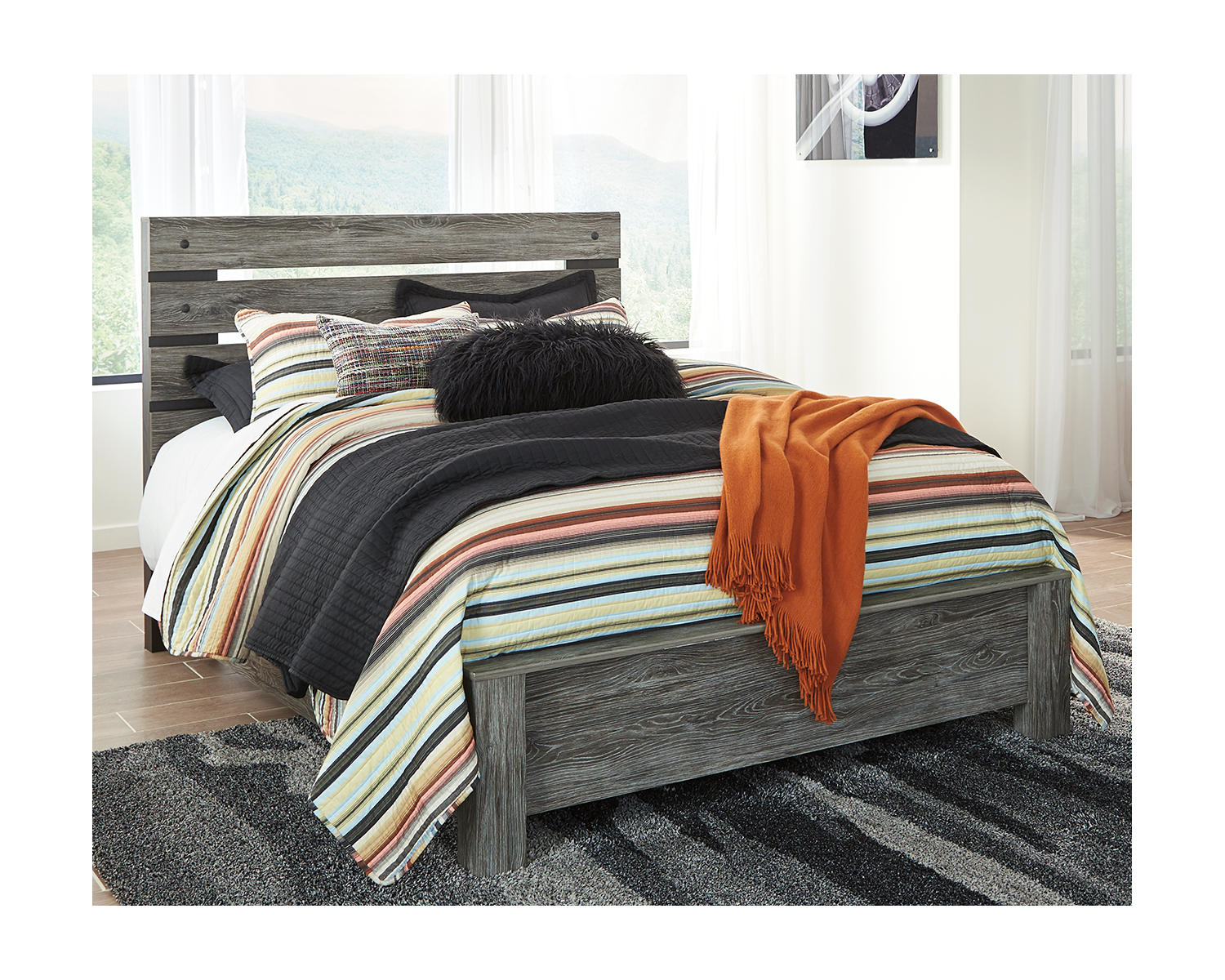 Cazenfeld Queen Panel Bed
