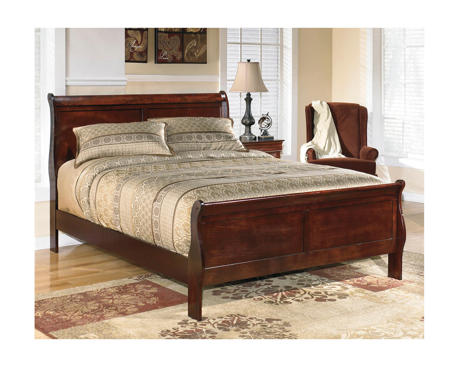 Alisdair Queen Sleigh Bed