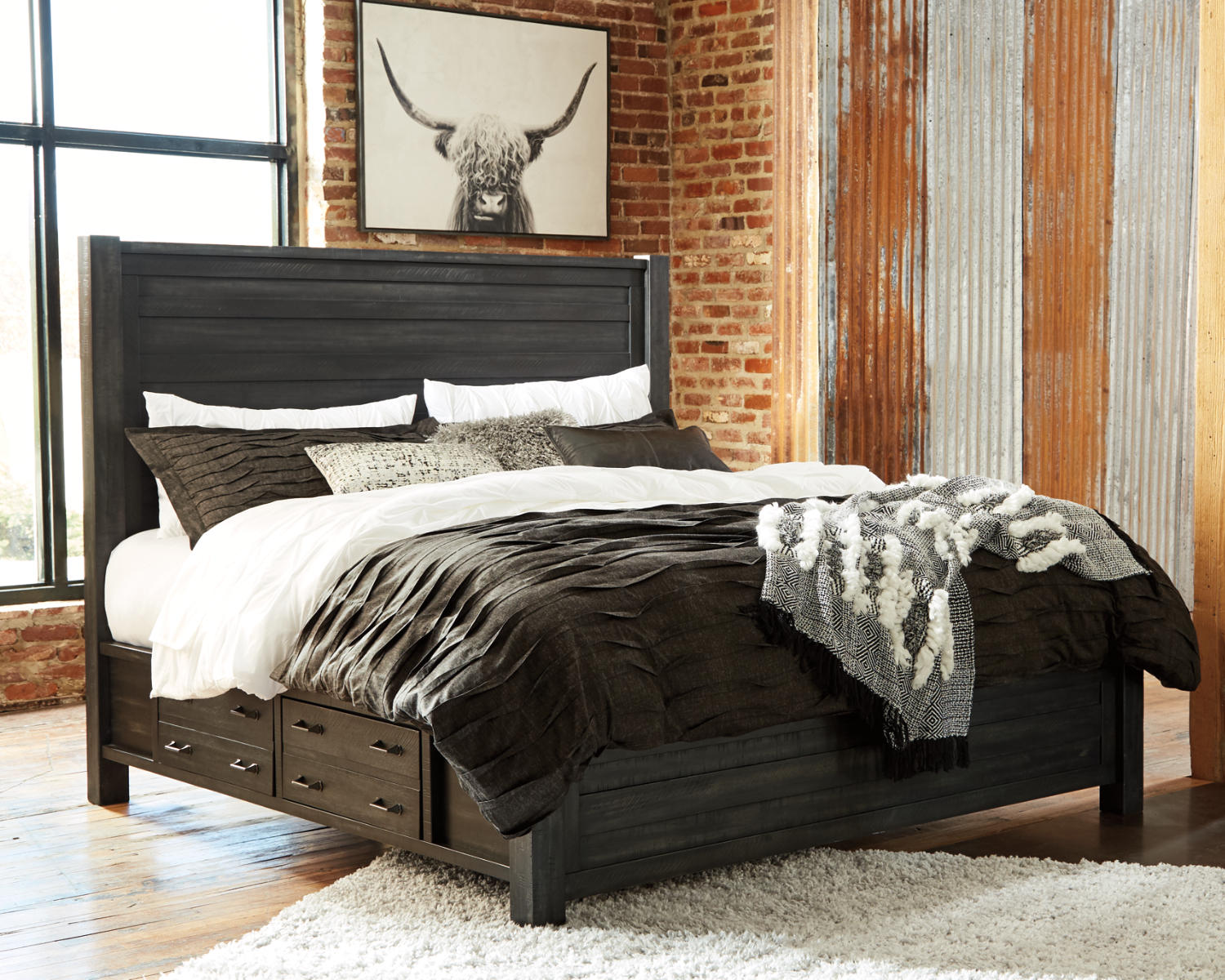 Baylow King Panel Bed with 4 Storage Drawers