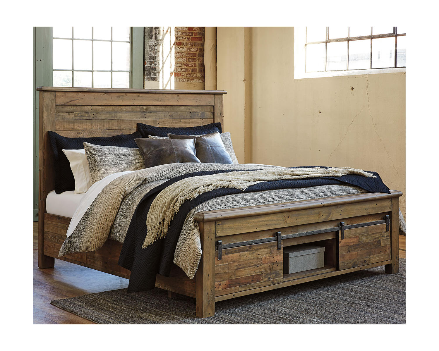 Sommerford King Panel Bed with Storage