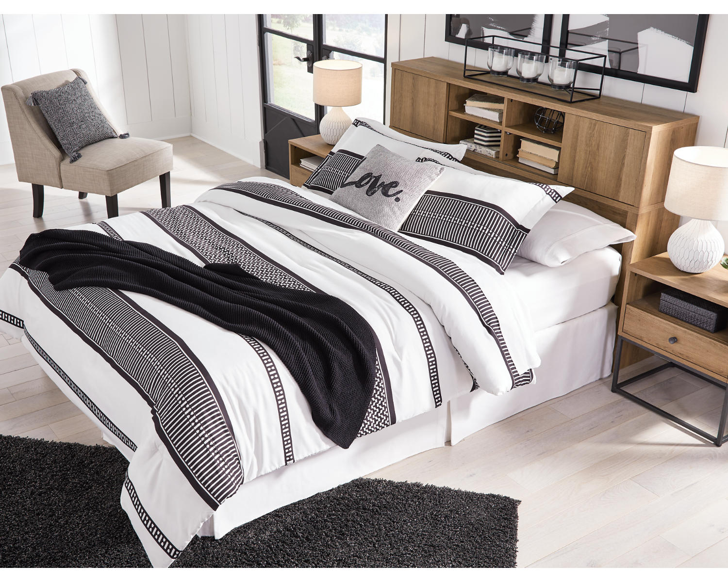 Thadamere Queen Storage Headboard