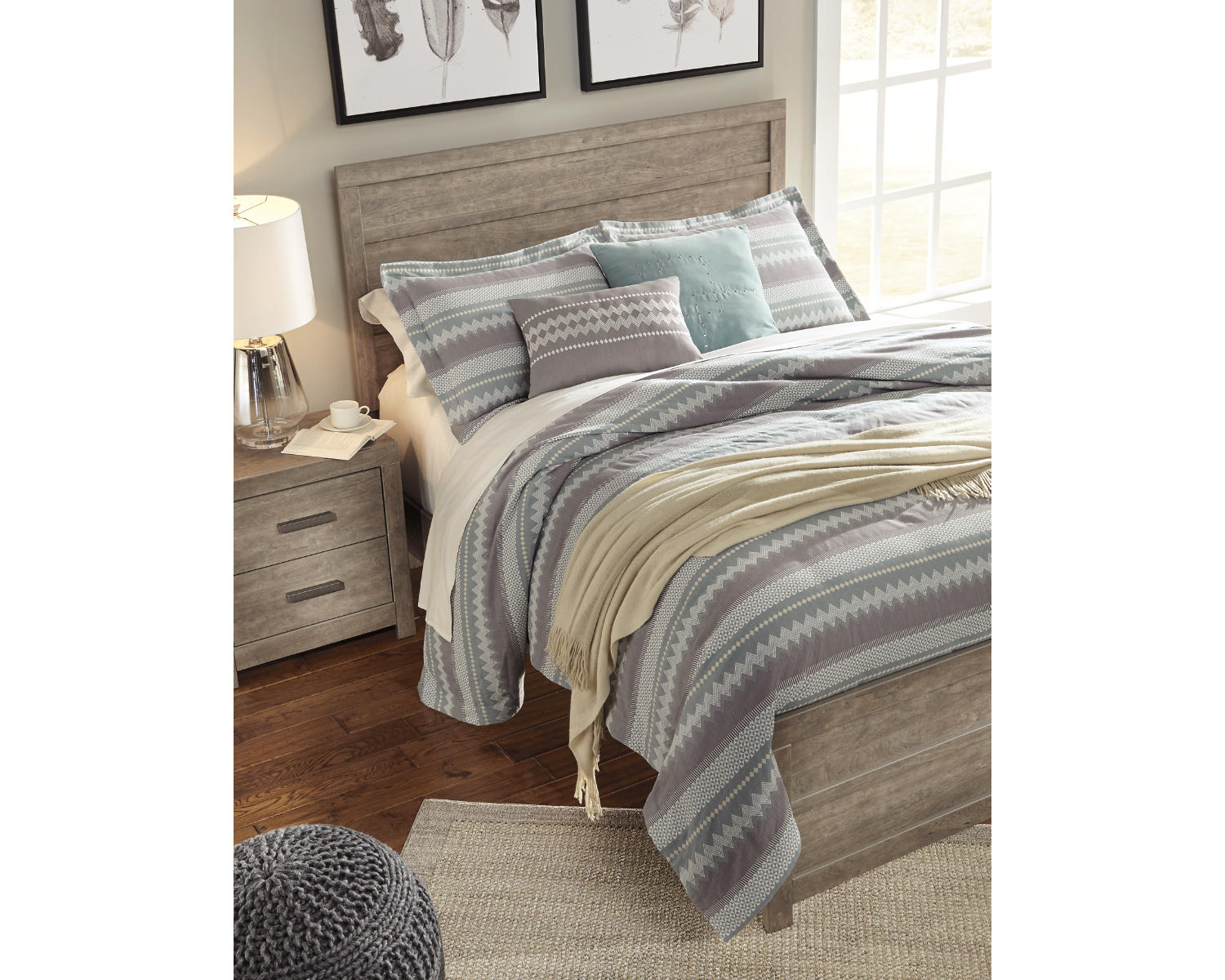 Culverbach Queen Panel Bed