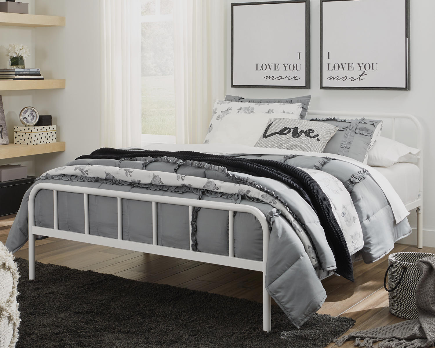 Trentlore Full Platform Bed