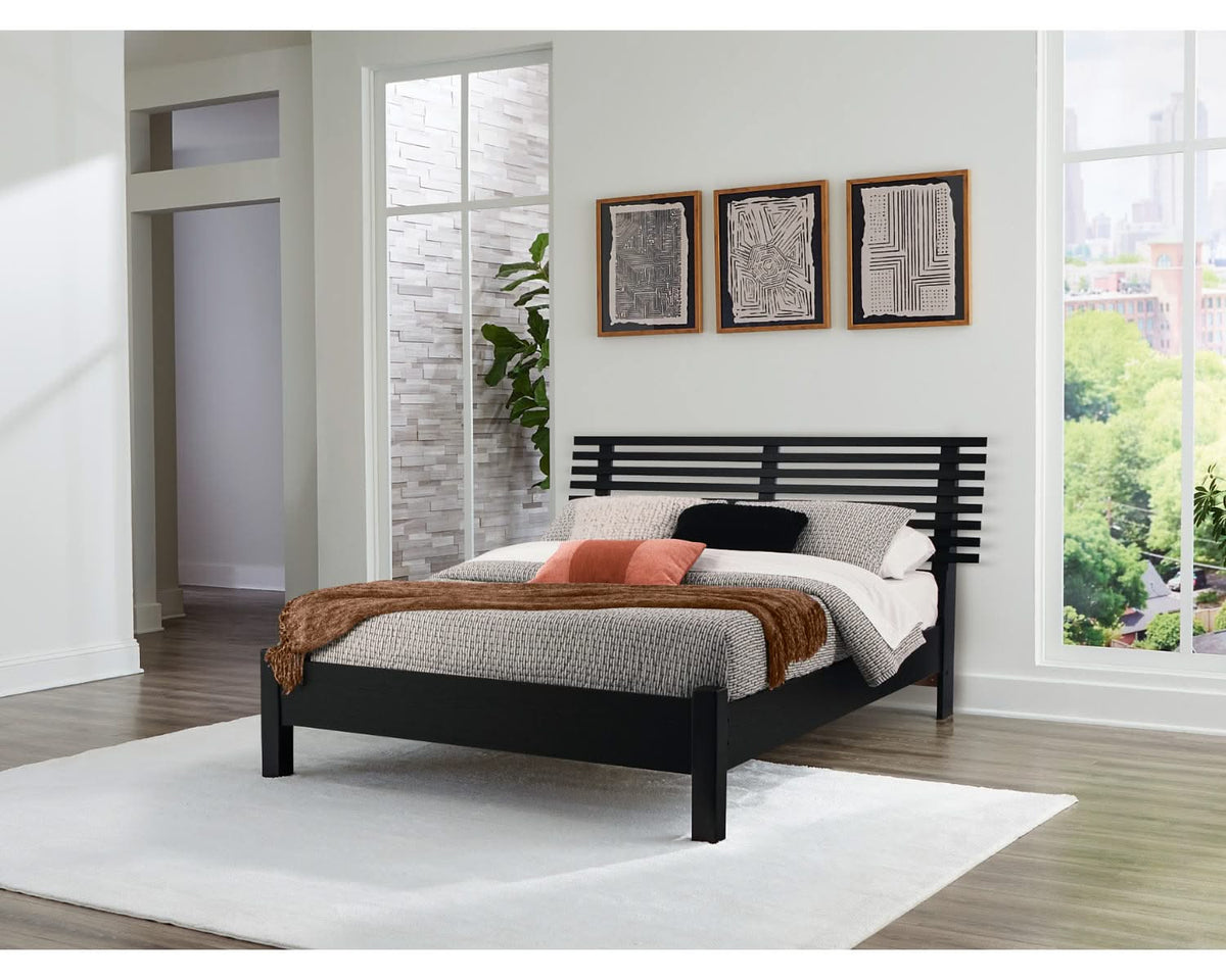 Cama Queen con paneles de láminas Danziar