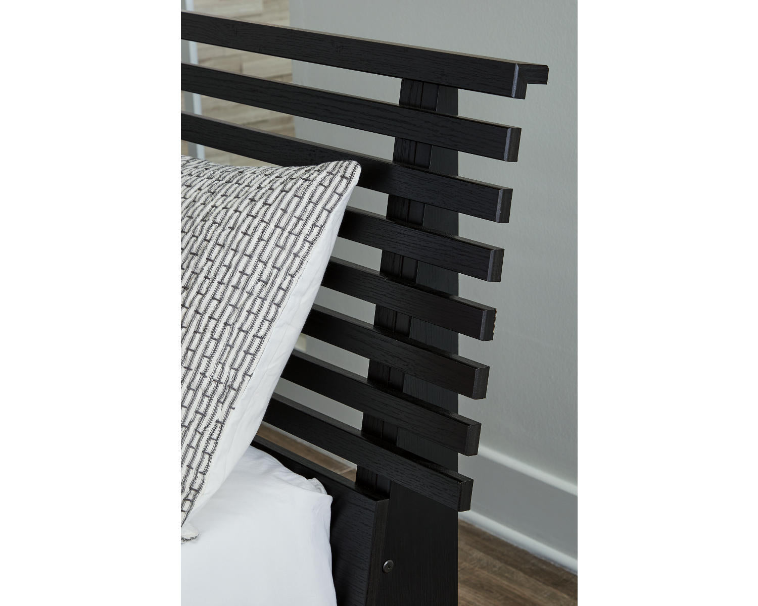Danziar King Slat Panel Bed