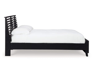 Danziar King Slat Panel Bed