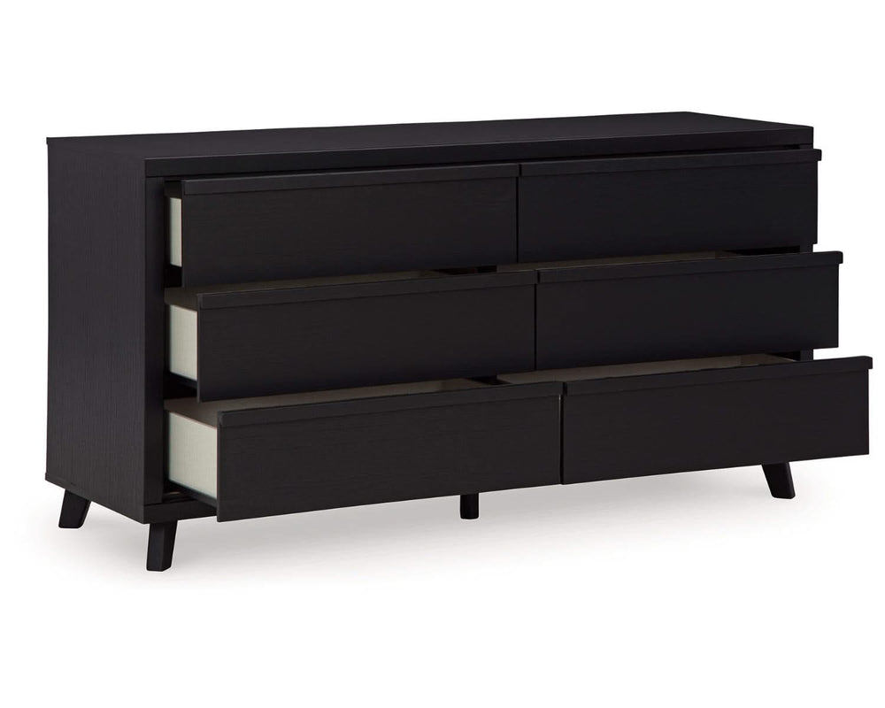 Danziar Dresser