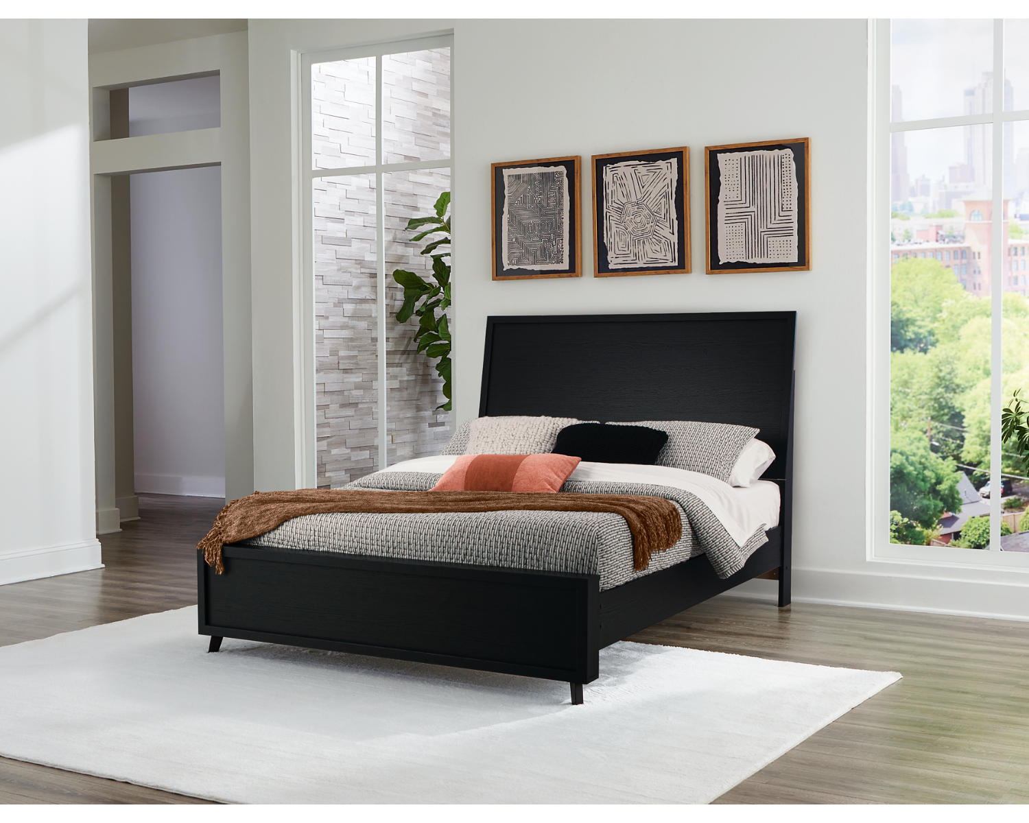 Danziar Queen Panel Bed