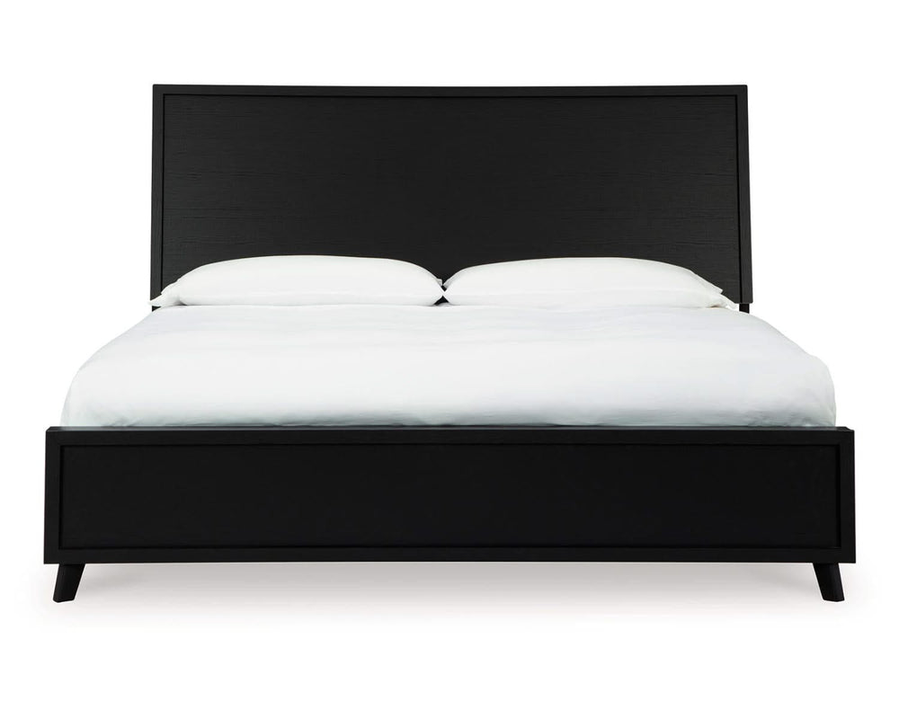 Cama King Danziar con paneles, cómoda y dos mesitas de noche