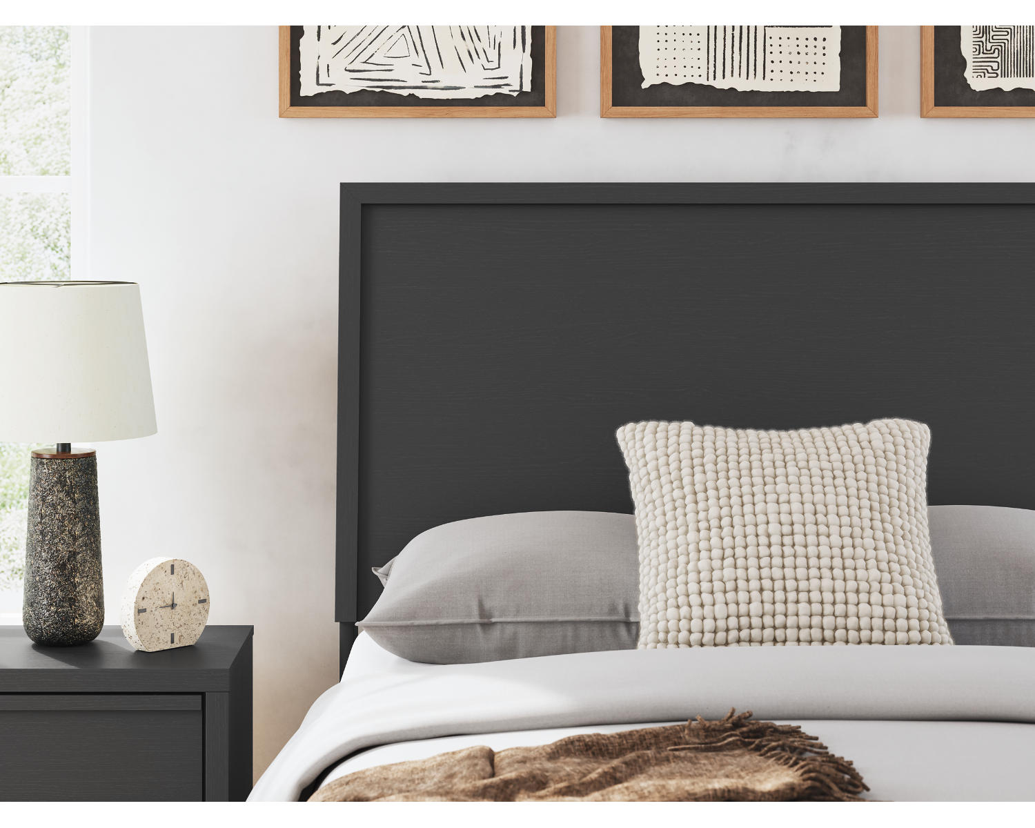 Danziar Full Panel Bed