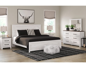 Gerridan King Panel Bed with Mirrored Dresser and Nightstand