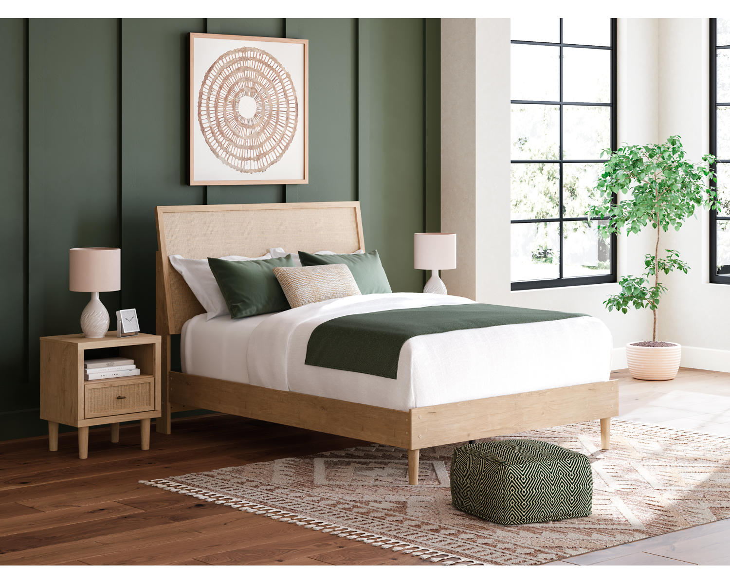 Cielden Queen Panel Bed