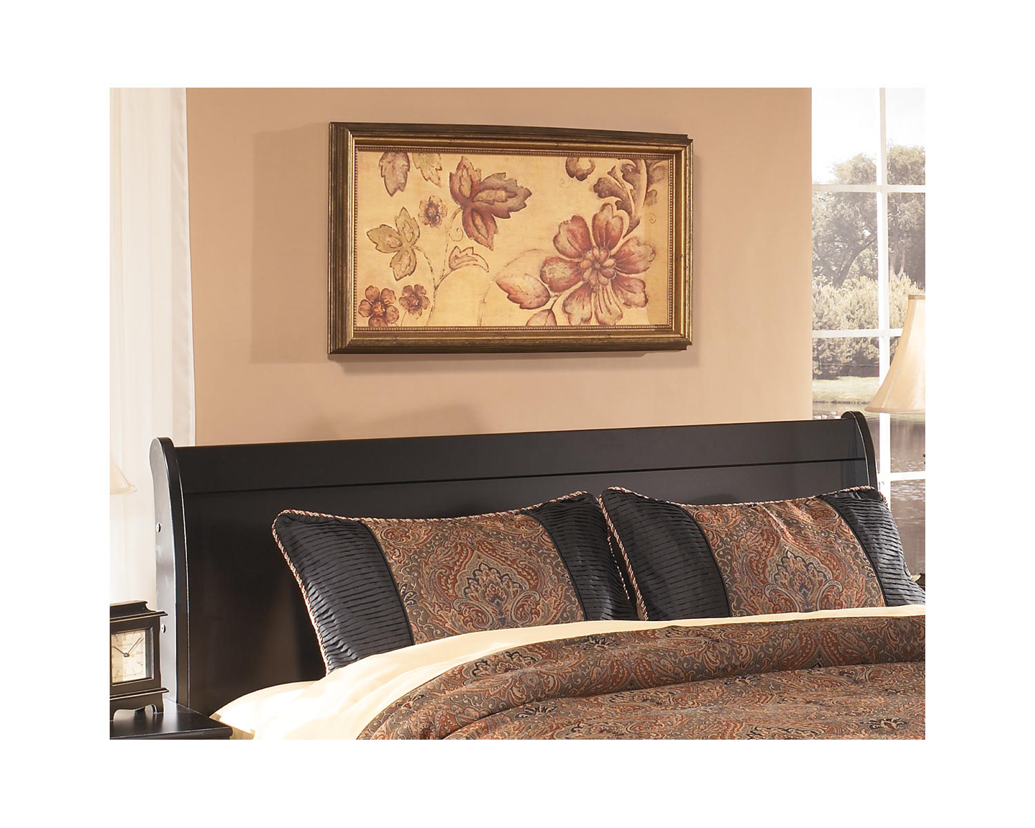 Huey Vineyard Queen Sleigh Headboard