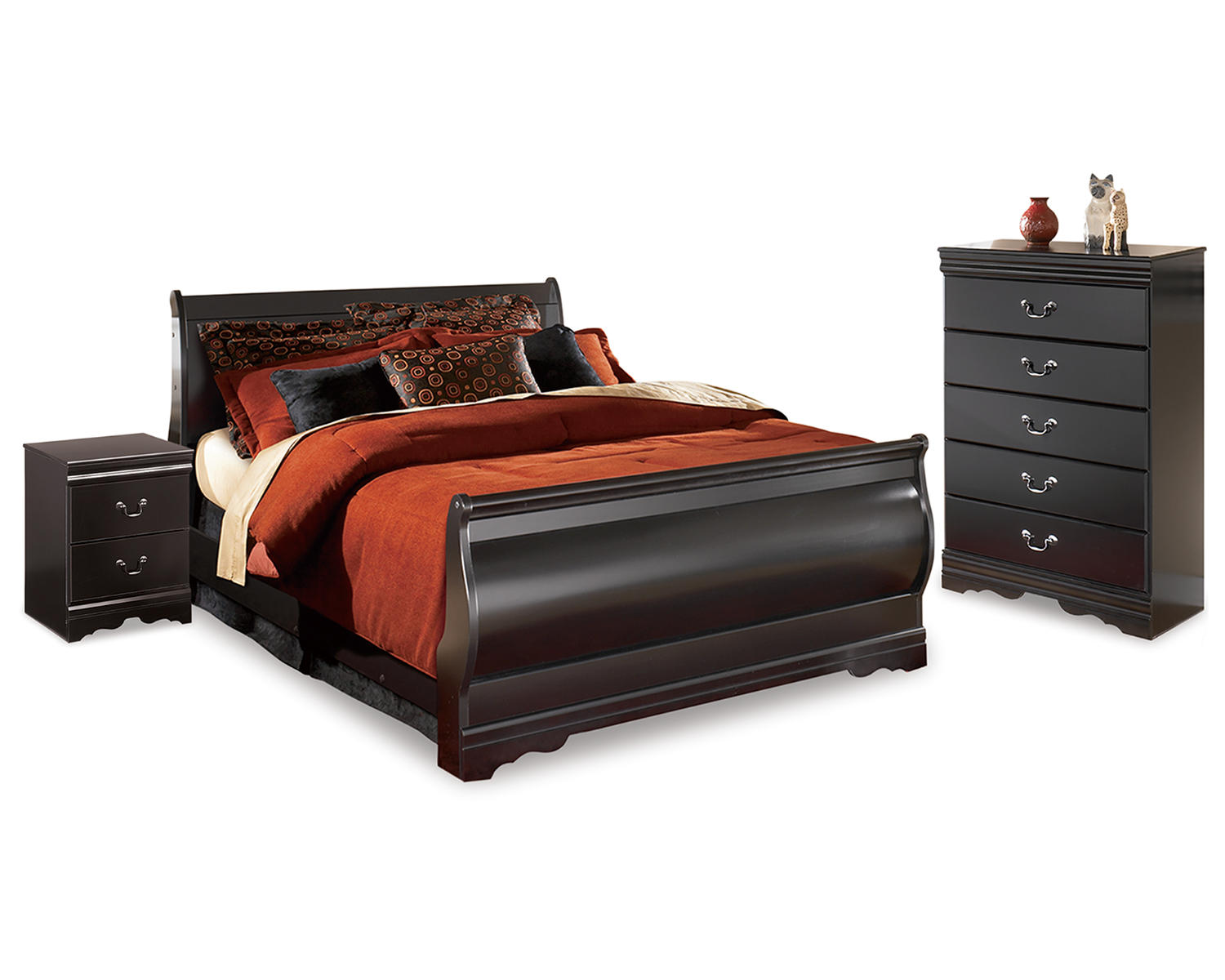 Huey Vineyard Full Sleigh Bed, Chest and 2 Nightstands