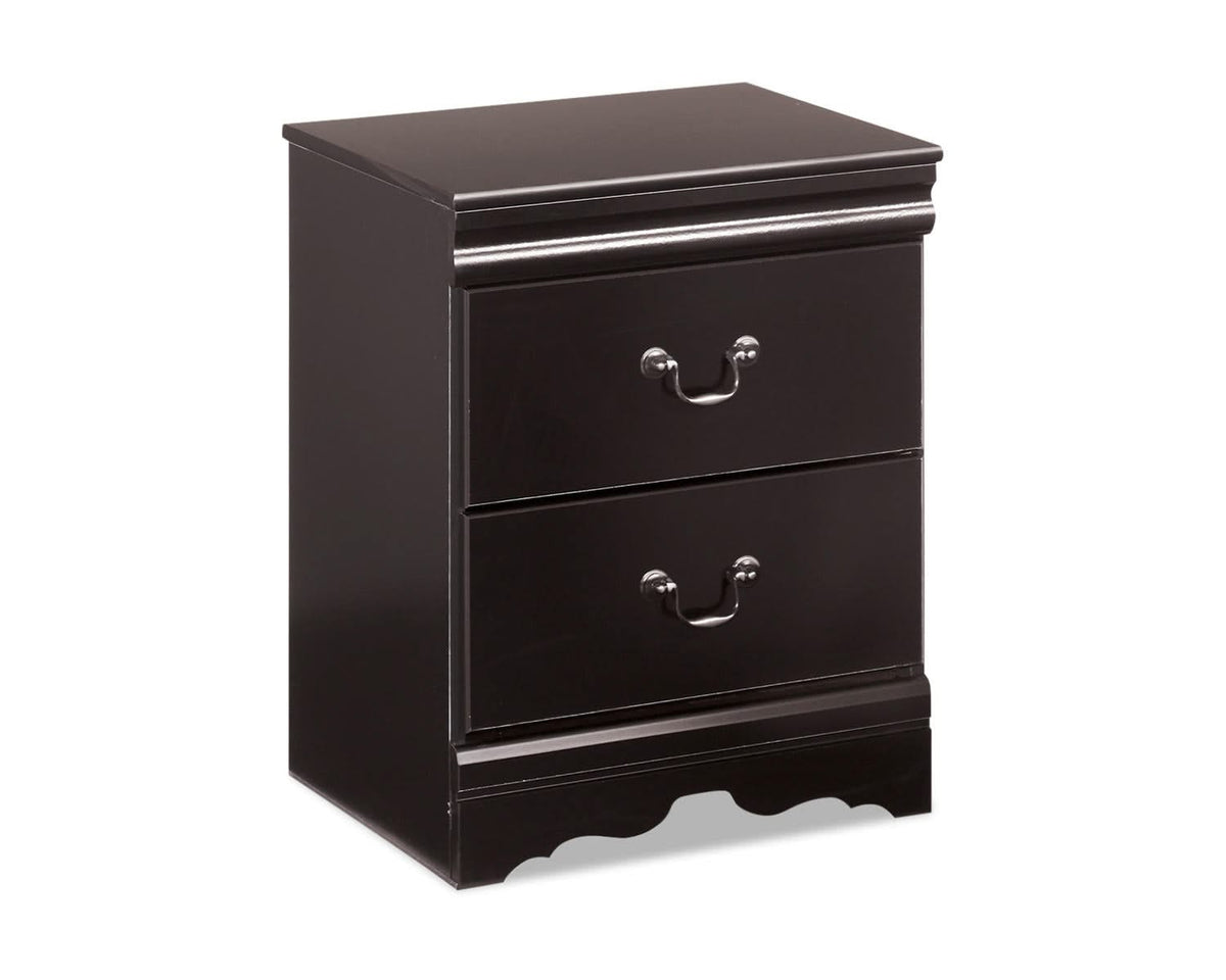 Huey Vineyard Queen Sleigh Bed, Dresser, Mirror, Chest, and 2 Nightstands