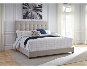 Dolante King Upholstered Bed