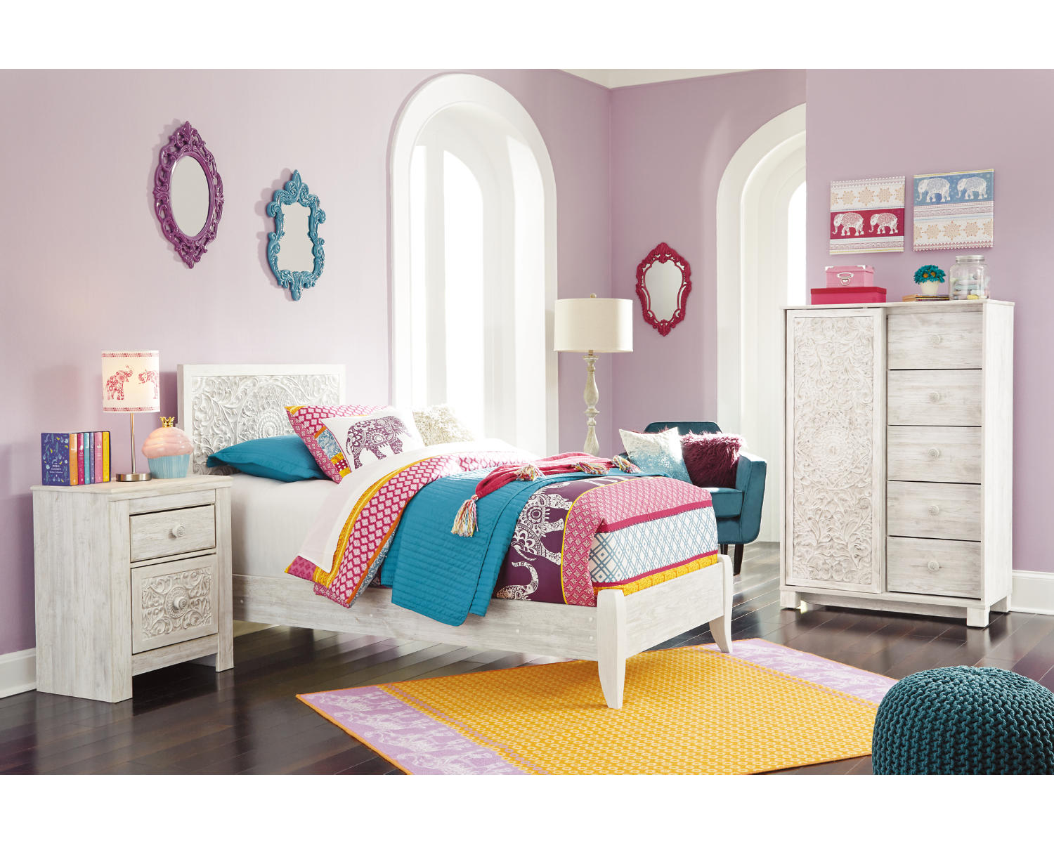 Paxberry Twin Panel Bed, Chest and Nightstand
