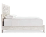 Cama Queen con paneles, tocador y espejo Paxberry