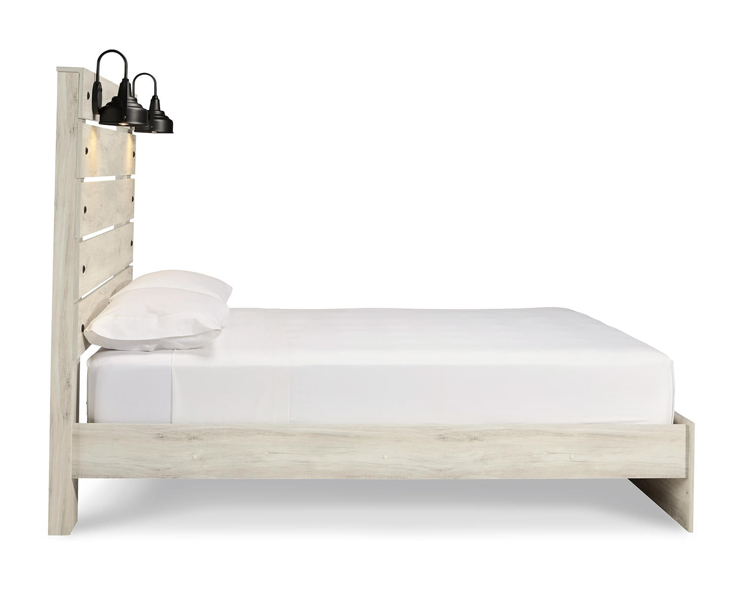 Cambeck Queen Panel Bed and Dresser