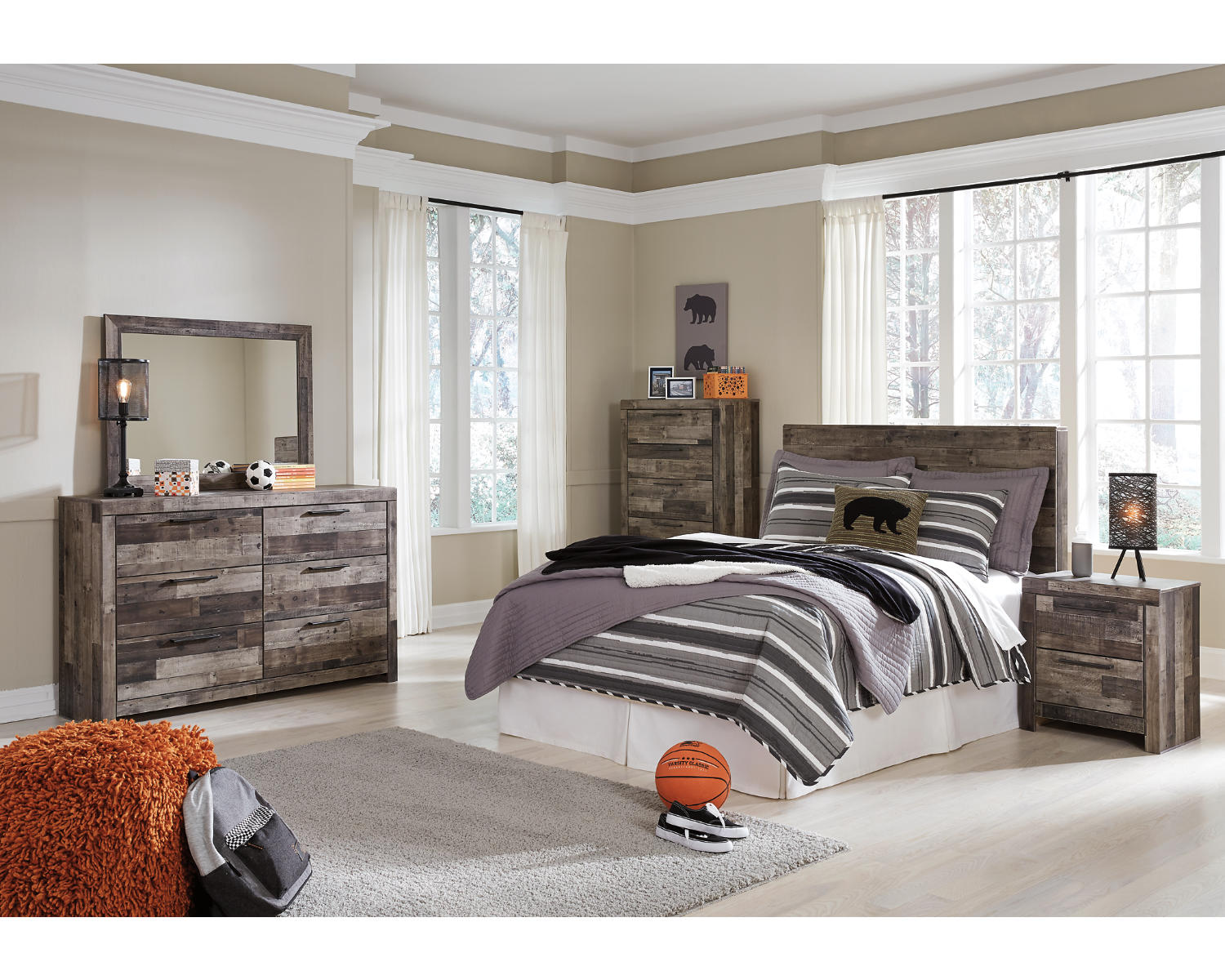 Derekson Full Panel Headboard, Chest and Nightstand