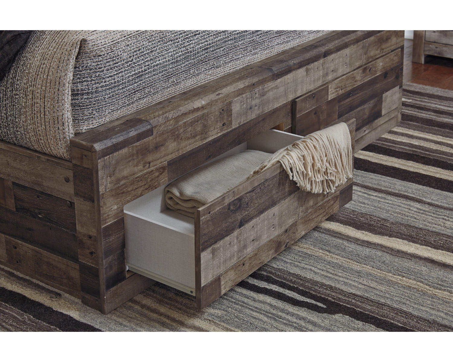 Derekson Queen Panel Bed with 2 Storage Drawers