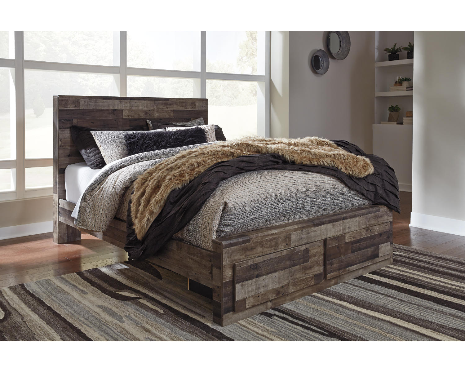Derekson Queen Panel Storage Bed, 2 Chests and 2 Nightstands