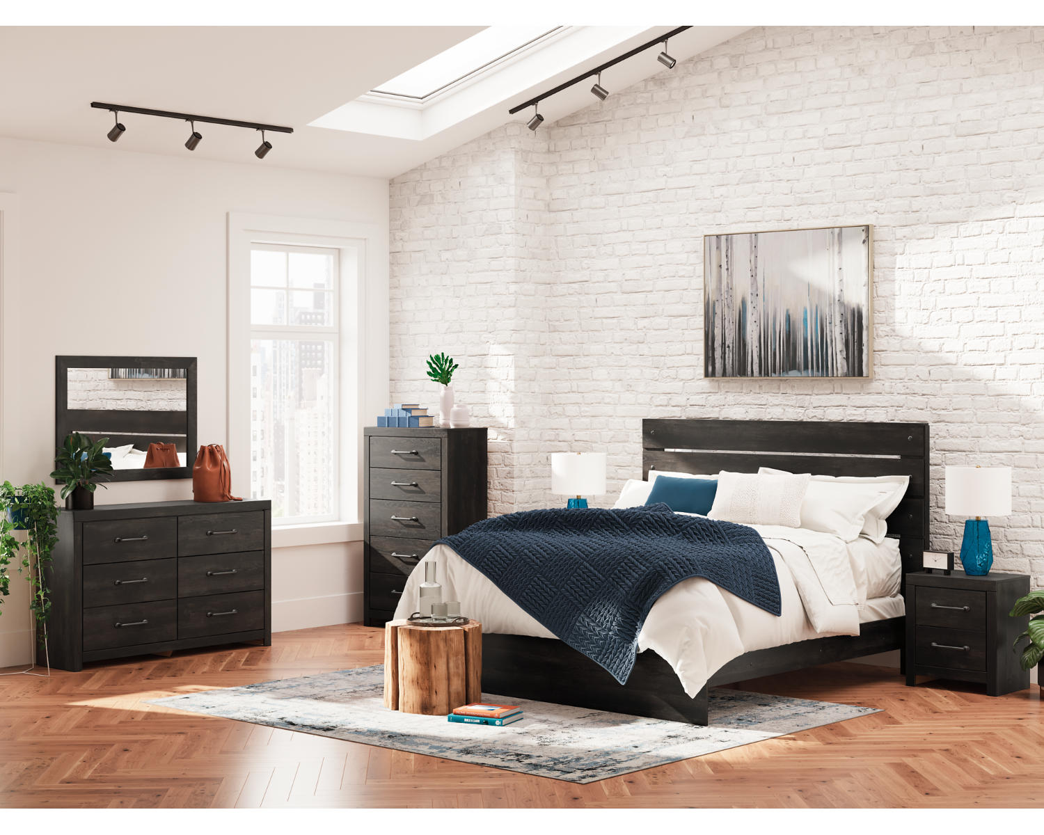 Hollivern King Panel Bed