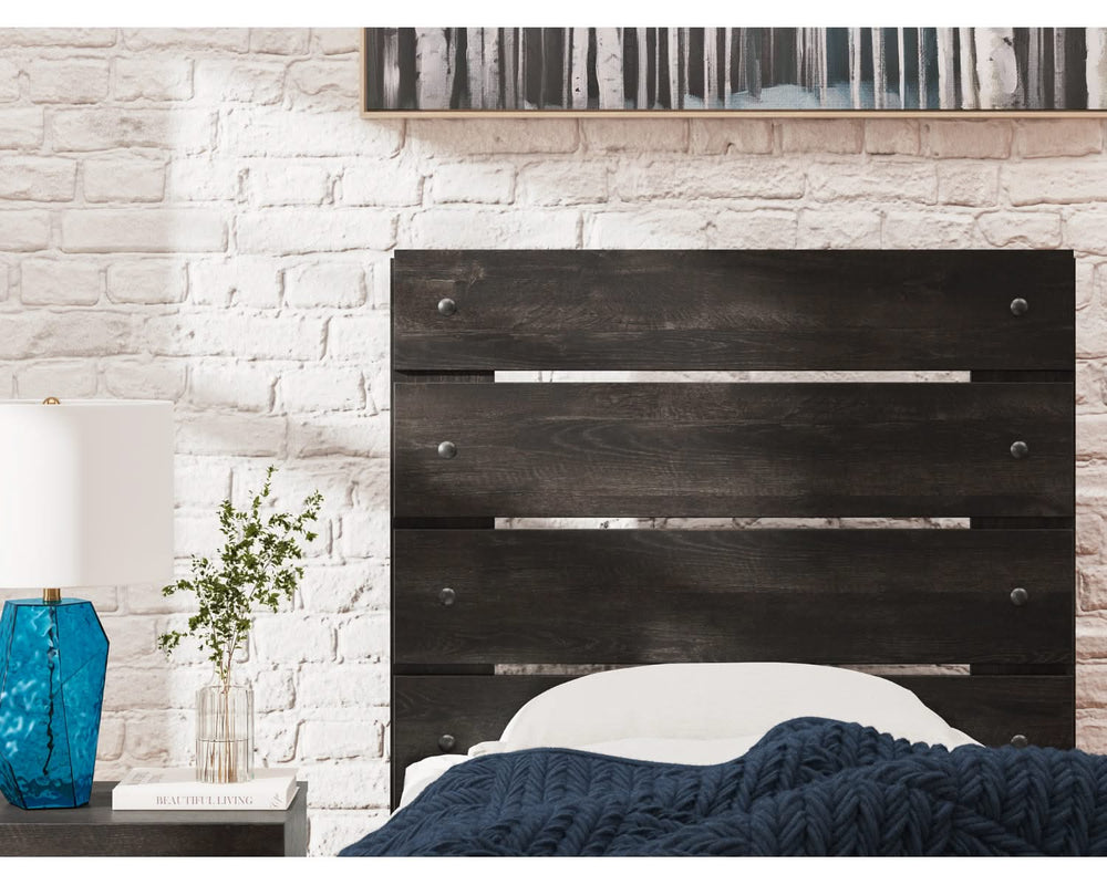 Hollivern Full Panel Bed
