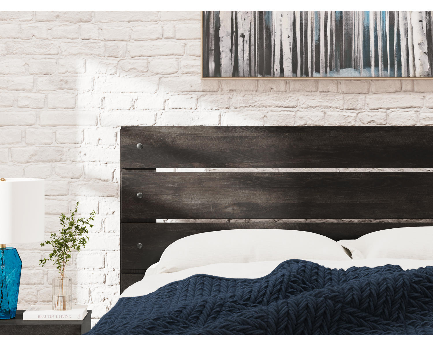 Hollivern King Panel Bed